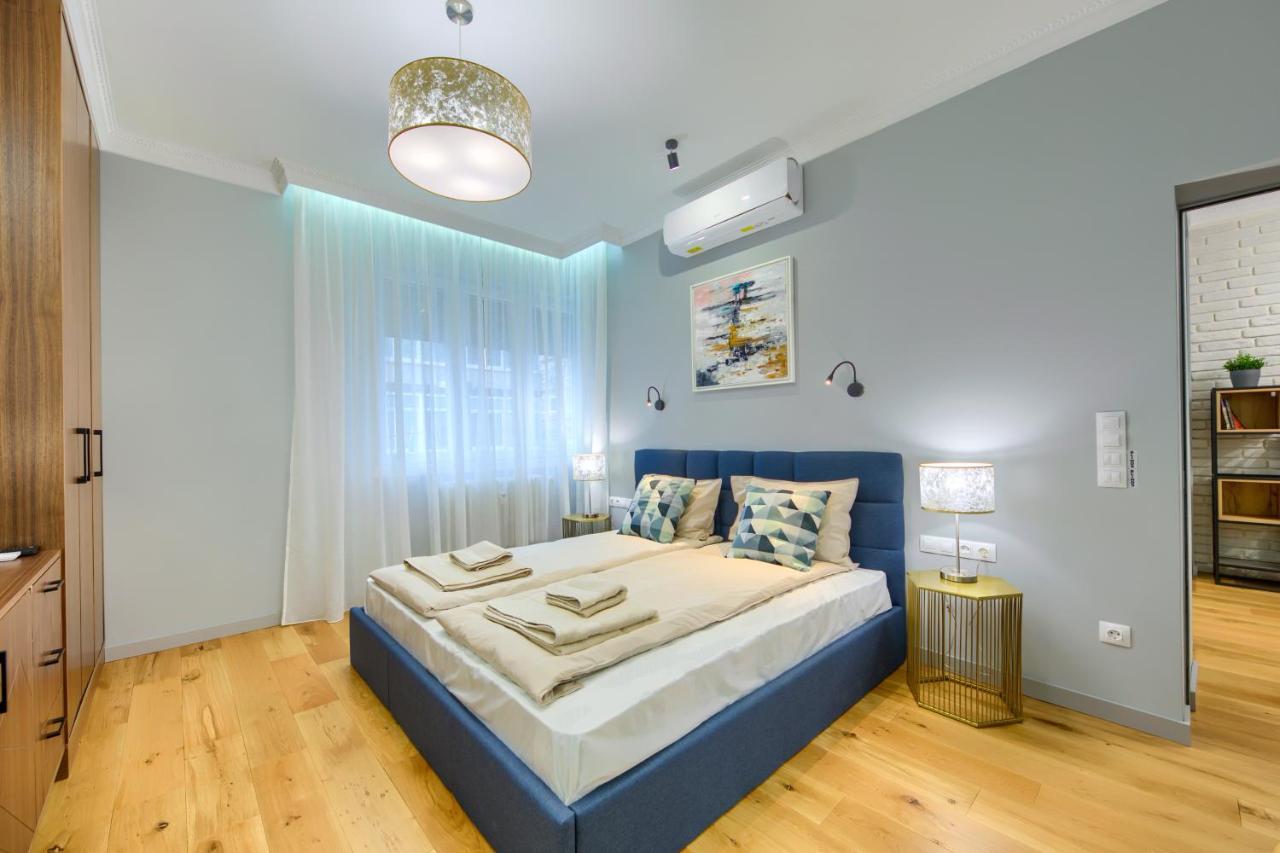 Premium Apartments Lovely 2Bd Near The Parliament Sofia Exteriör bild